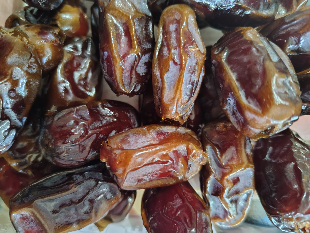 Organically Grown Pitted Medjool Dates